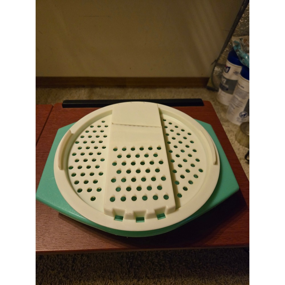 Vintage‎ Tupperware Grate N Store Jade Green Grater Slicer Strainer Bowl Set